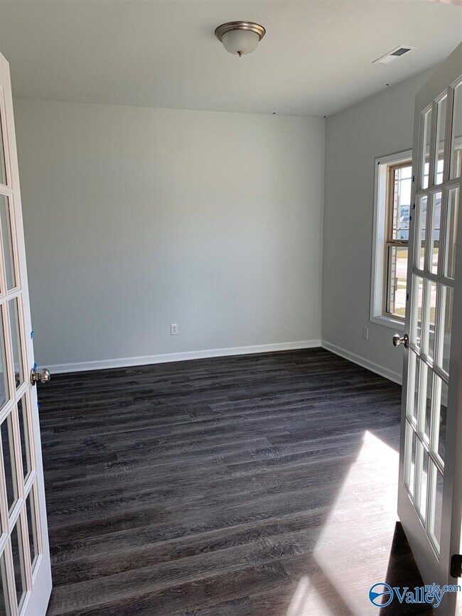 Building Photo - 149 Holly Fern Dr.