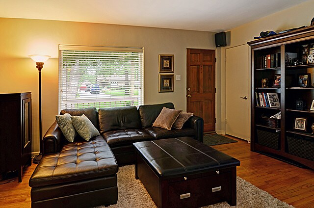 Foto del edificio - 4417 Elm St