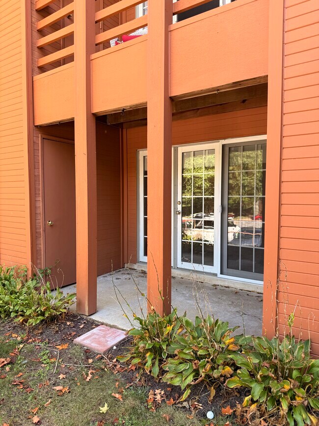 Foto del edificio - 4934 Columbia Rd