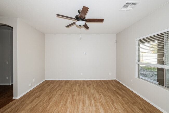 Foto del edificio - 2239 S 173rd Dr