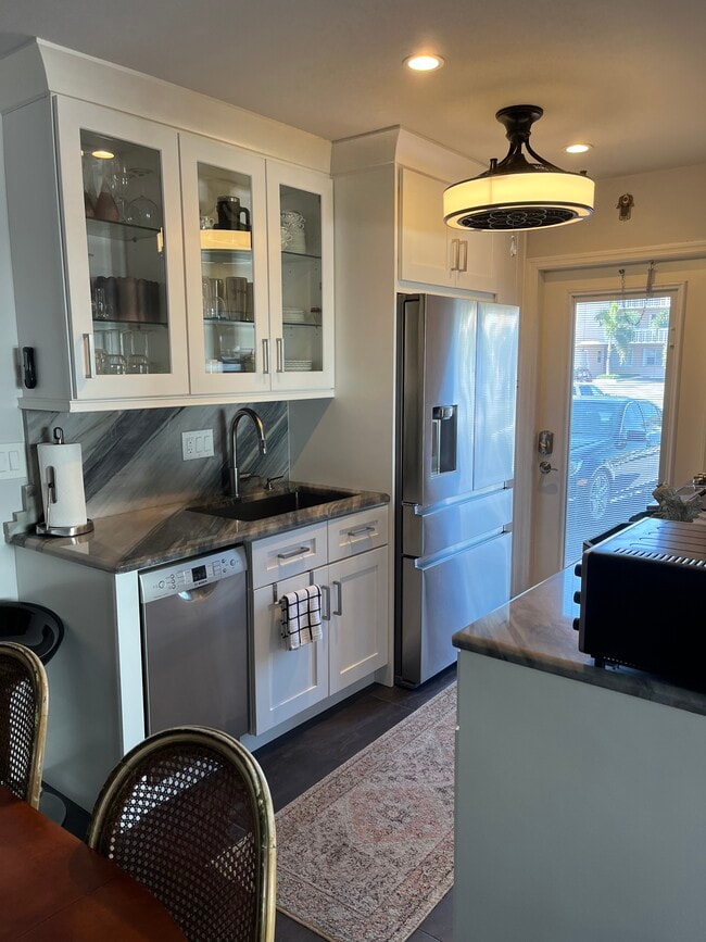 Kitchen - 130 Doolen Ct