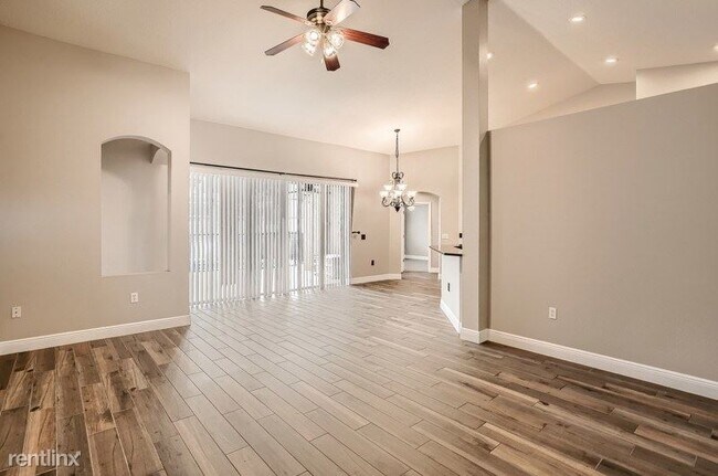 Building Photo - 4 br, 3 bath House - 2727 Villa Drive
