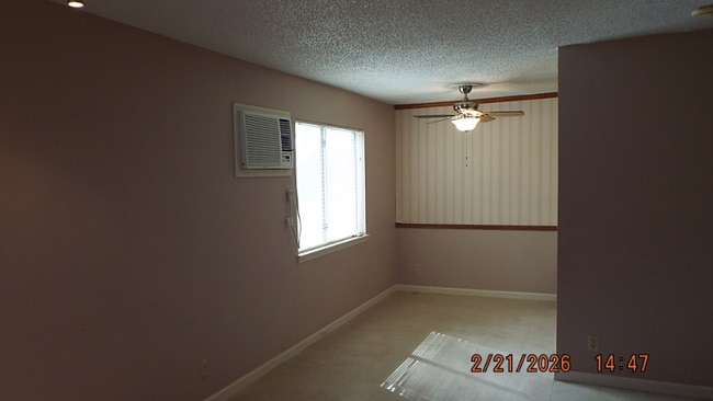 Building Photo - 8230 Glen Mont Dr