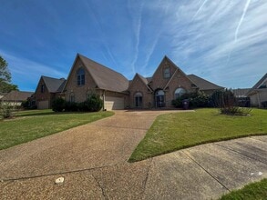 Building Photo - 10521 Red Stone Dr