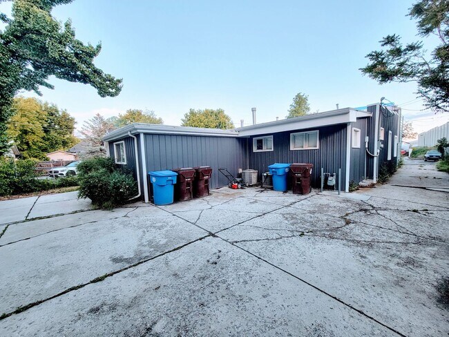 Foto del edificio - AMAZING Midvale Home in perfect central location!