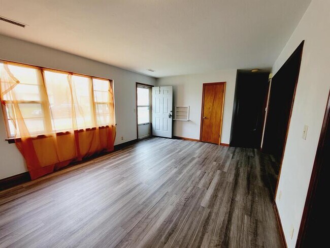 Building Photo - 4263 Cumberland St