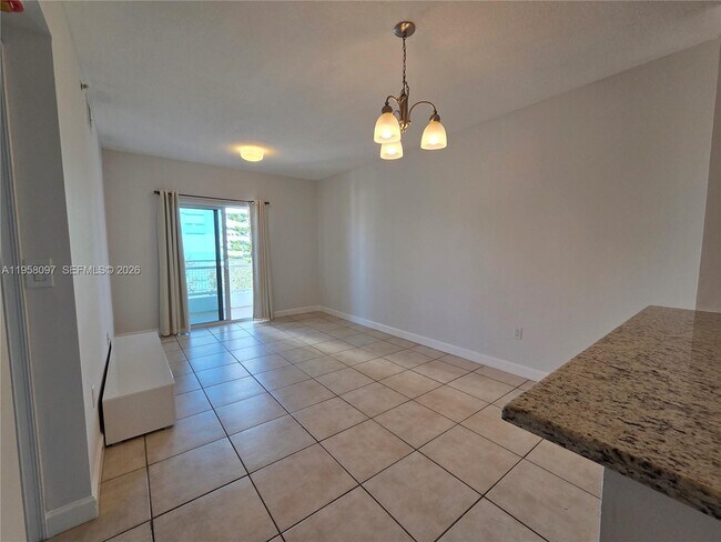 Foto del edificio - 471 NE 25th St