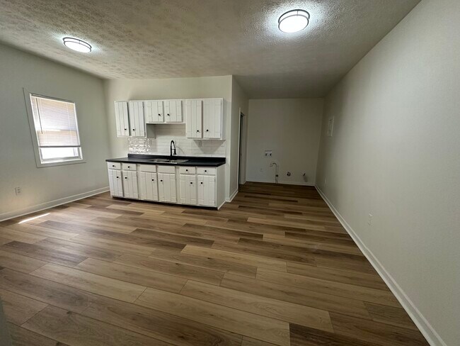 Foto del edificio - 219 Huston St