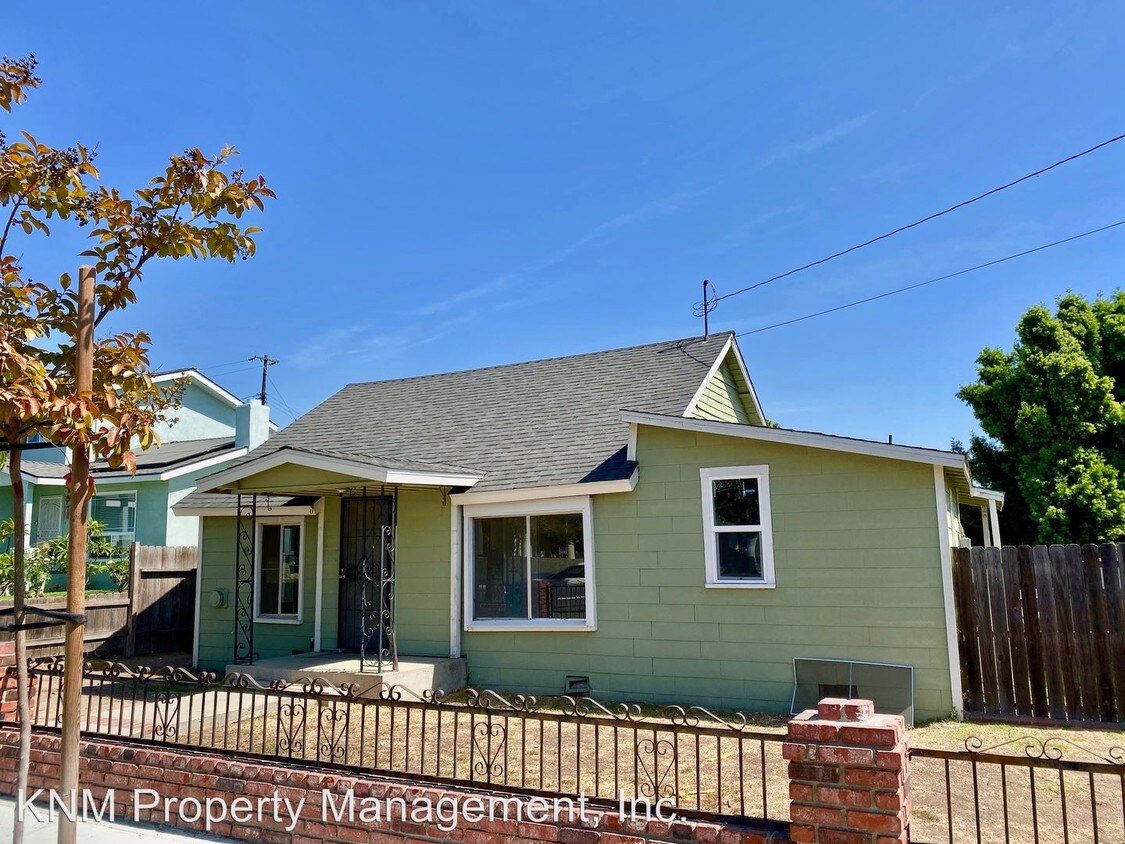 Primary Photo - 21402 Orrick Ave