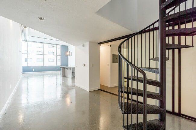 Building Photo - 346 1st Street #301