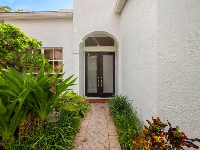 Foto del edificio - 143 Sunset Bay Dr
