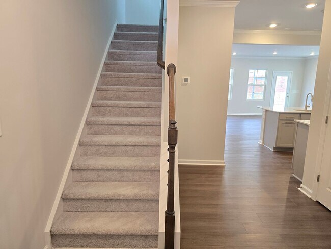 Building Photo - Brand New 3 Nearly Bedroom 2.5 Bathroom Si...