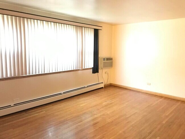 Foto del edificio - 8038 S Pulaski Rd