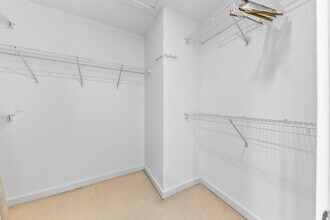 Building Photo - 2614 Chenevert St