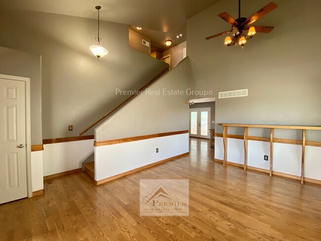 Building Photo - 865 Winebrook Way