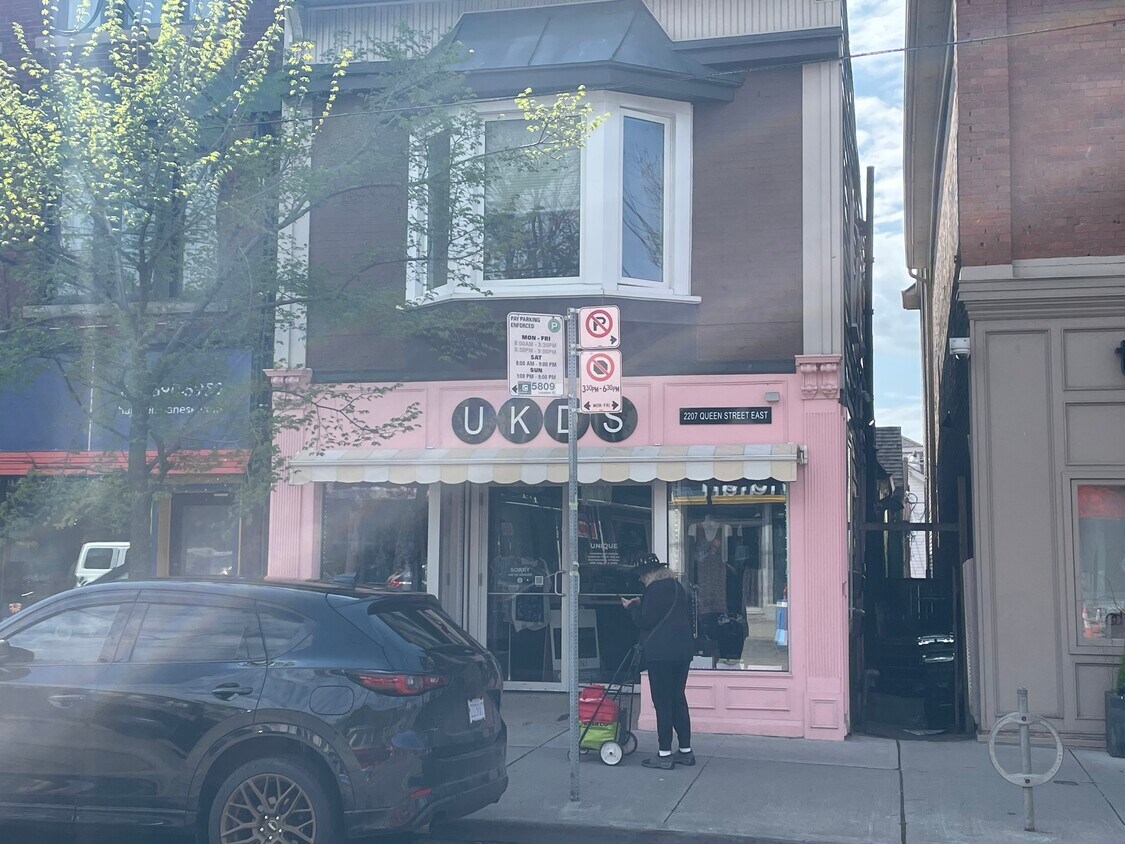Primary Photo - 2207 Queen St E