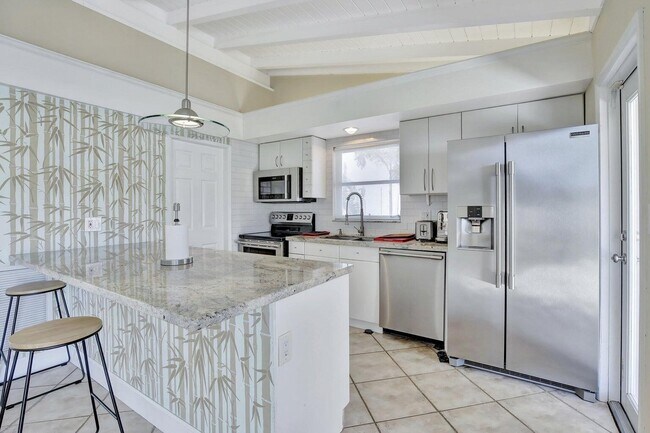 Foto del edificio - 1733 SW 5th Ct