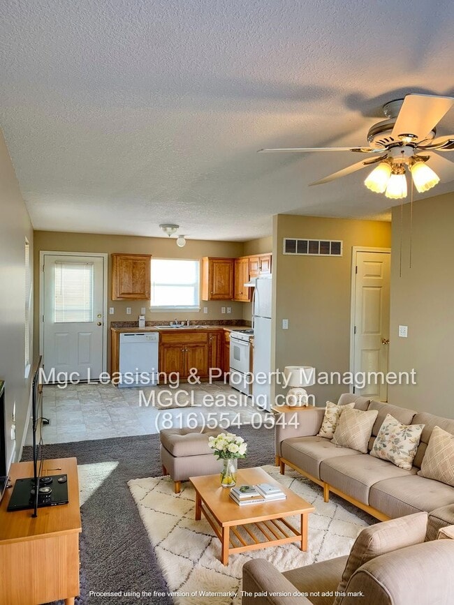 Building Photo - 816 NE Westwind Ln