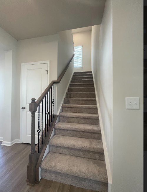 Building Photo - Spacious 4 Bed, 3.5 Bath Home with 2895 Sq...