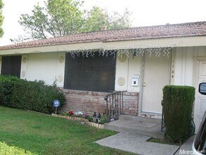 Building Photo - 2301 Ramon Dr