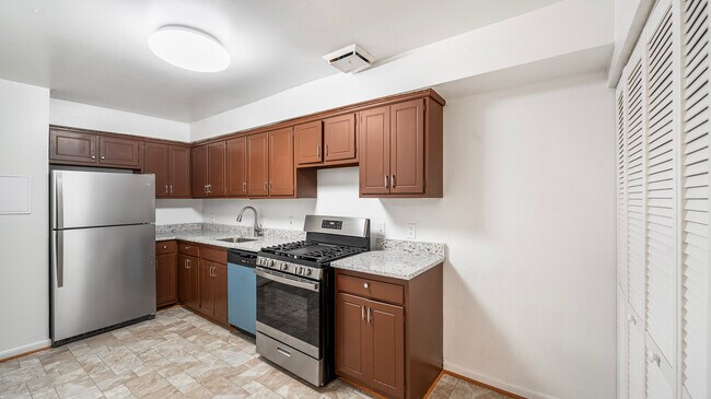 Foto del edificio - 2301 Olson St