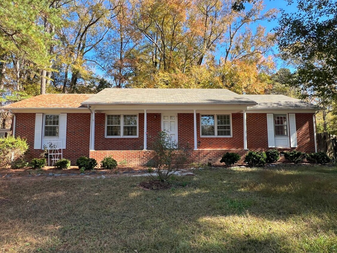 Primary Photo - Spacious 3 Bedroom, 2 Bath Rental Home