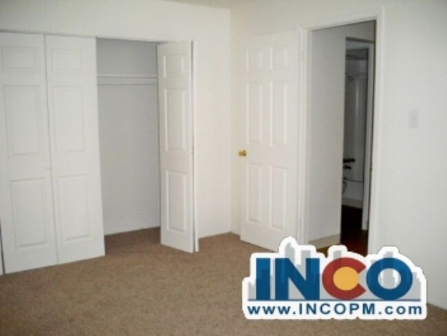 Building Photo - Bright 1 bed 1 bath apartment w/ new tub s...