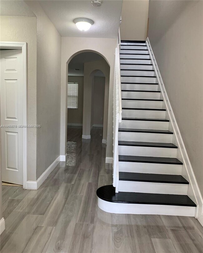 Foto del edificio - 10440 SW 228th Terrace