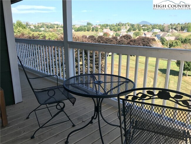Foto del edificio - 155 Birkdale Ct