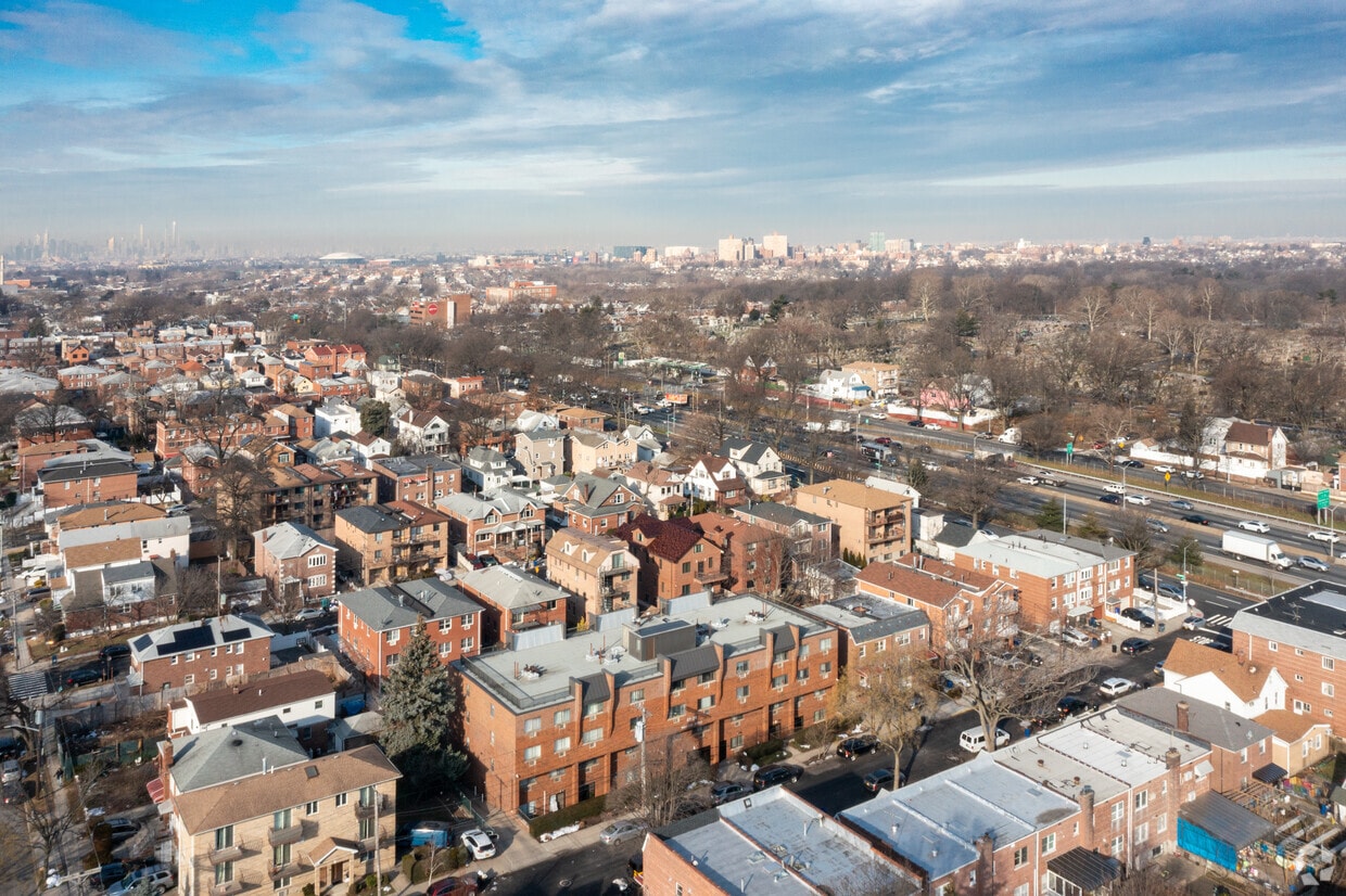 Aerial Photo - 6136 170th St