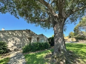 Building Photo - 310 Village Cir