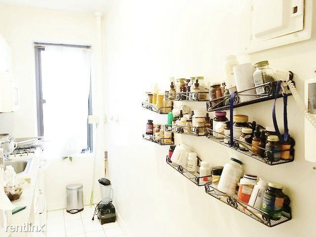 Building Photo - Studio, 1 bath  - 125 E 24th St