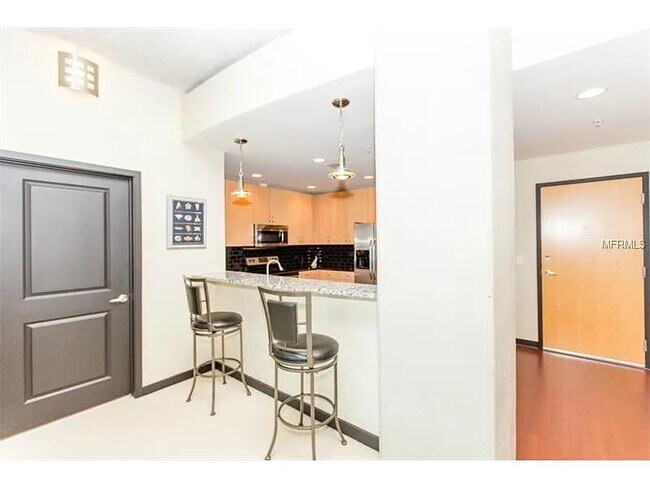 Foto del edificio - 777 N Ashley Dr