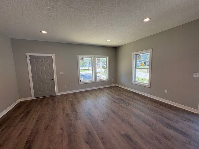 Foto del edificio - 405 Main St