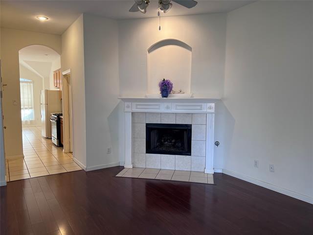Building Photo - 5305 Ficus Dr