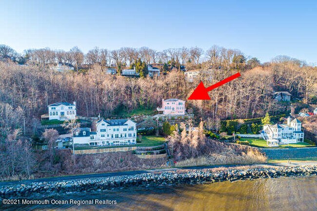 Building Photo - 85 Bayside Dr