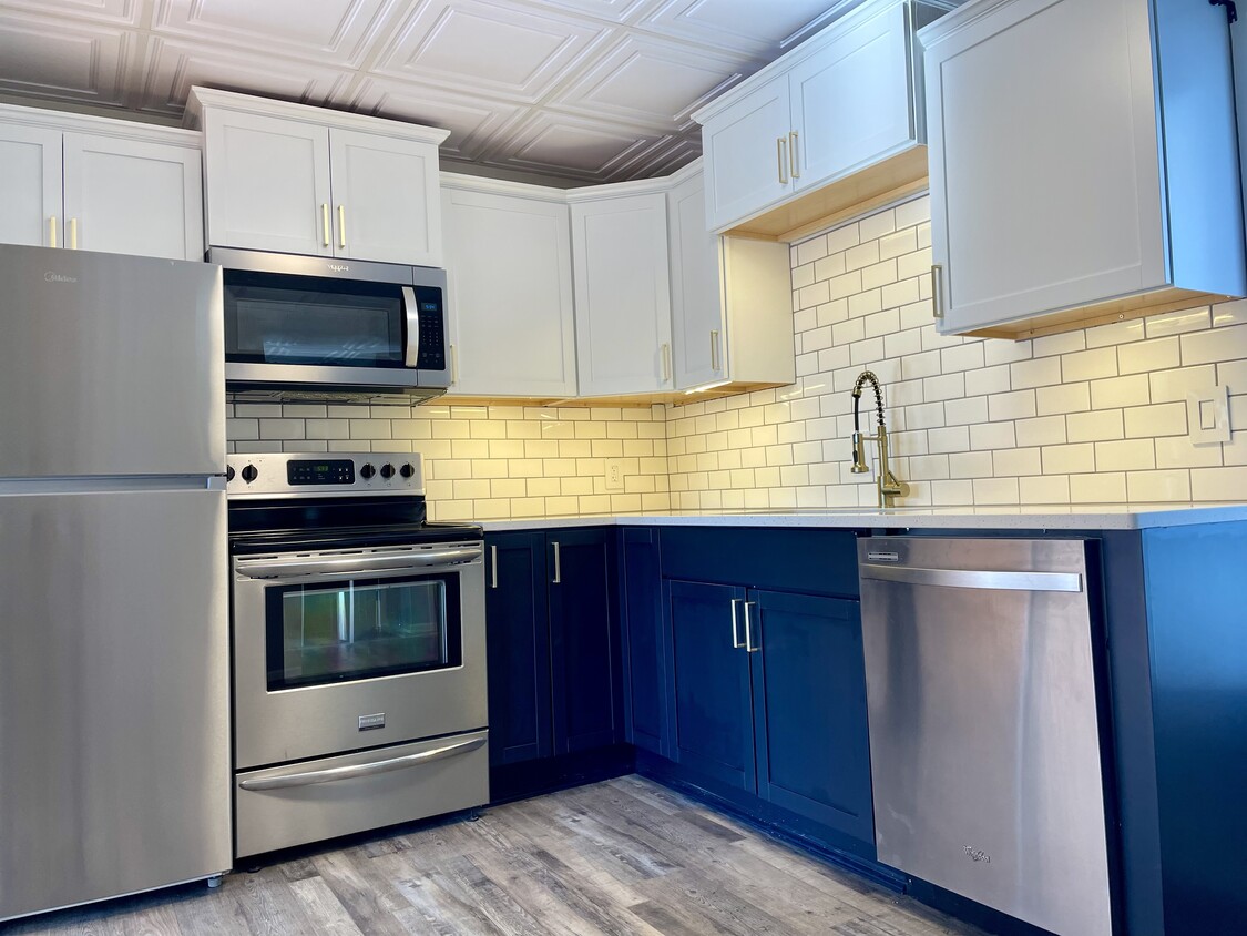 Foto principal - 302 4th St N