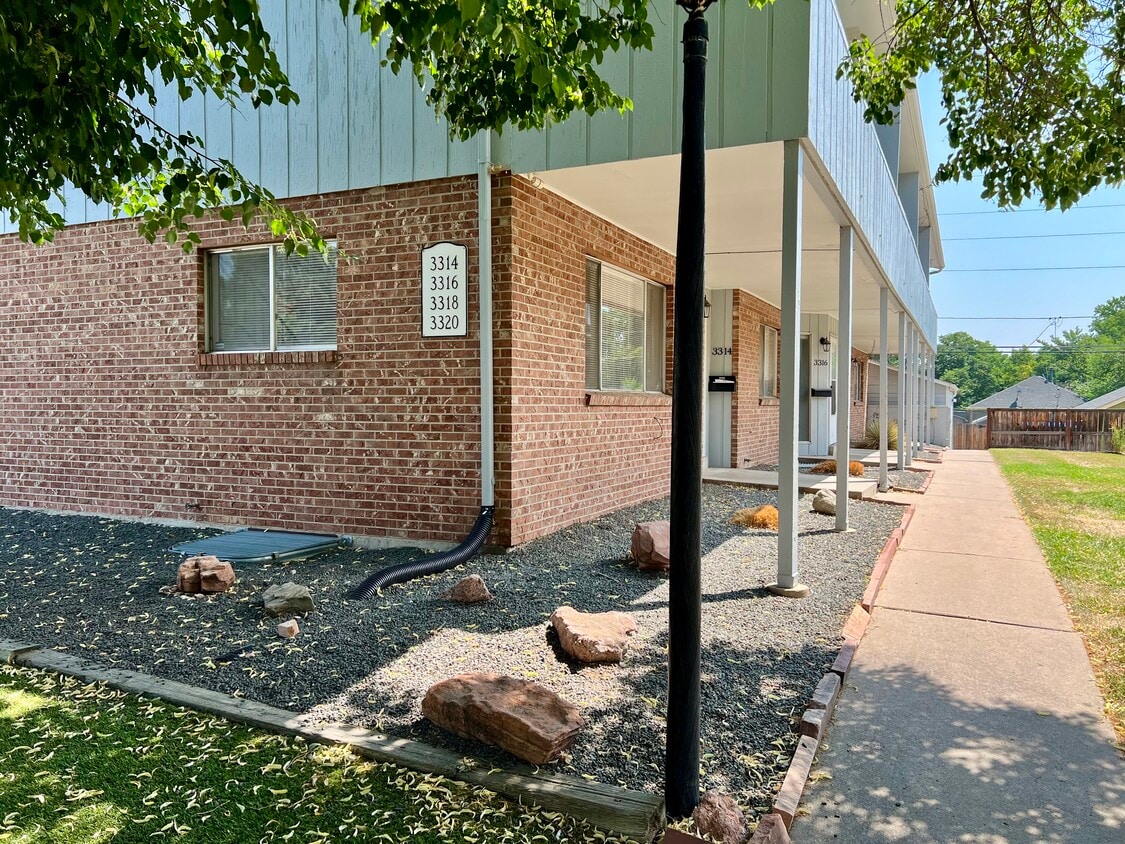 Primary Photo - 3314 S Clarkson St