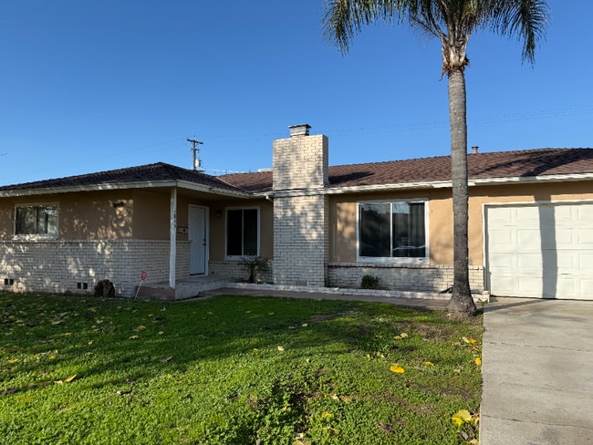 Foto del edificio - 4869 E Simpson Ave