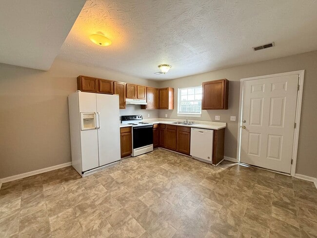 Building Photo - 1118 Richmond Green Dr