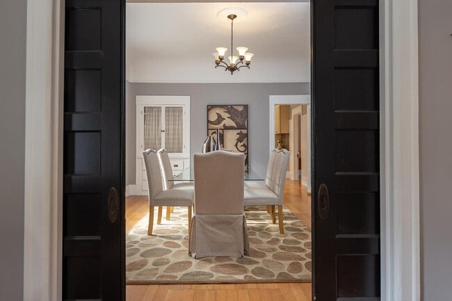 Foto del edificio - 391 N 12th St