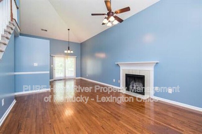 Foto del edificio - 296 Forest Hill Dr