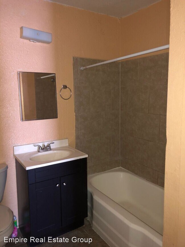 Foto del edificio - 1 br, 1 bath Apartment - 1308 W CHURCH