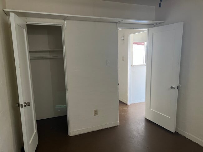 Building Photo - 2032 W Cypress St