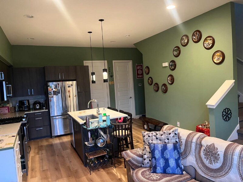 Foto principal - 3464 E 31st Ave