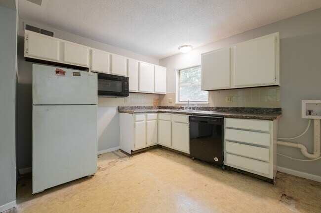 Foto del edificio - 109 E Holston Ln