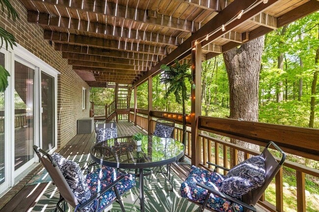 Building Photo - 3427 E Dobson Pl