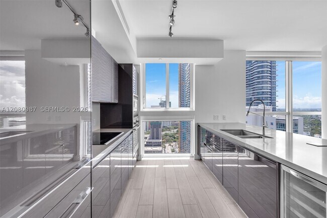 Building Photo - 1080 Brickell Ave