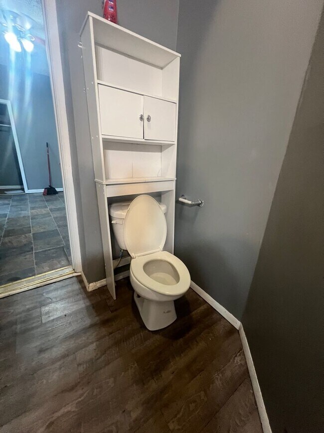 Foto del edificio - 520 N Alameda Ave