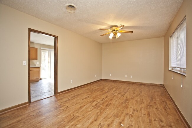 Foto del edificio - 311 Willow Ave